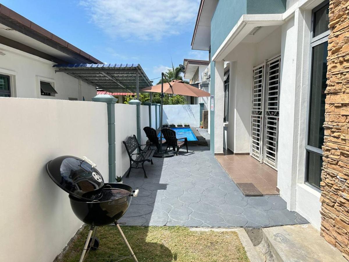 Bandar Family Private Pool Bbq Wifi Netflix Holiday home Malacca
