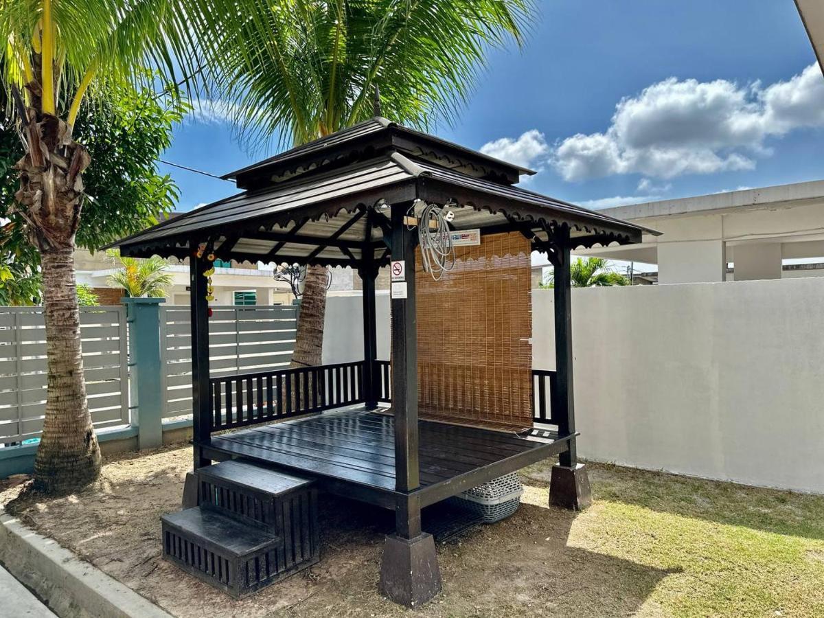 Bandar Family Private Pool Bbq Wifi Netflix Holiday home Malacca